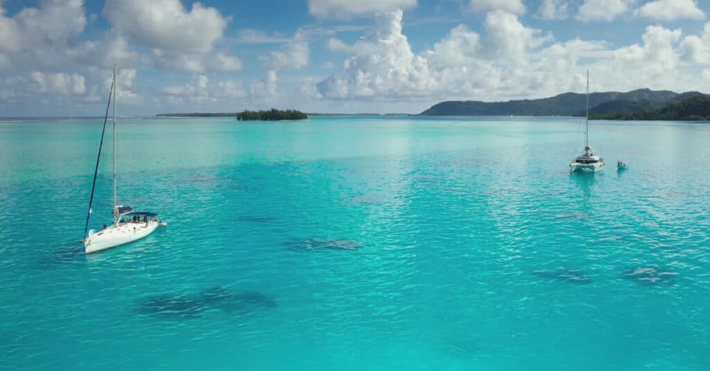 boats in an anchorage - catamaran or monohull for cruising?