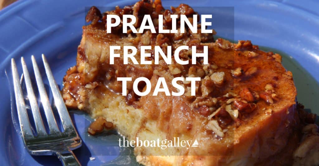 Easy and delicious baked Praline French Toast that does NOT require overnight refrigeration. Spices, nuts and yummy French Toast!